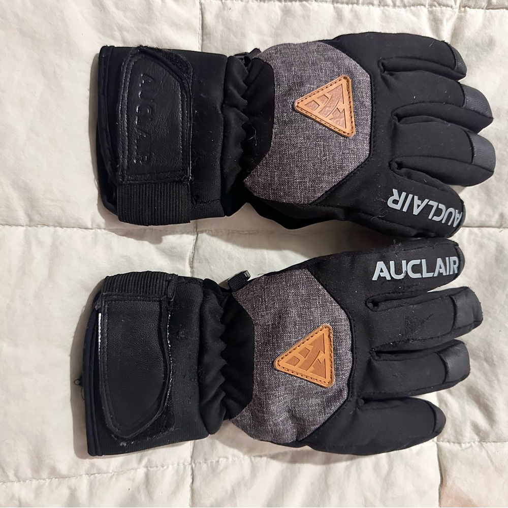 Auclair Dry Gold Gloves - Black